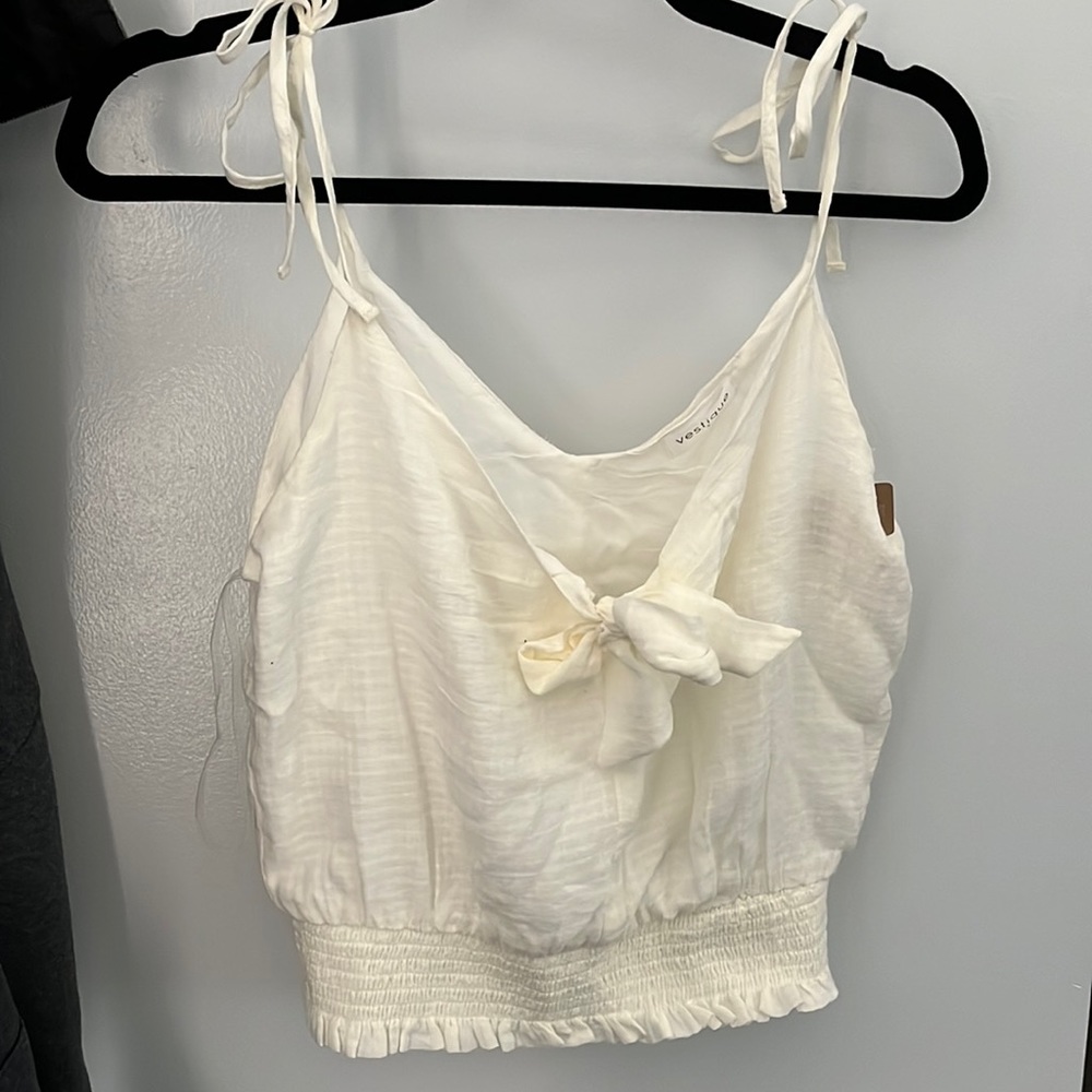 Vestique summer top NWT